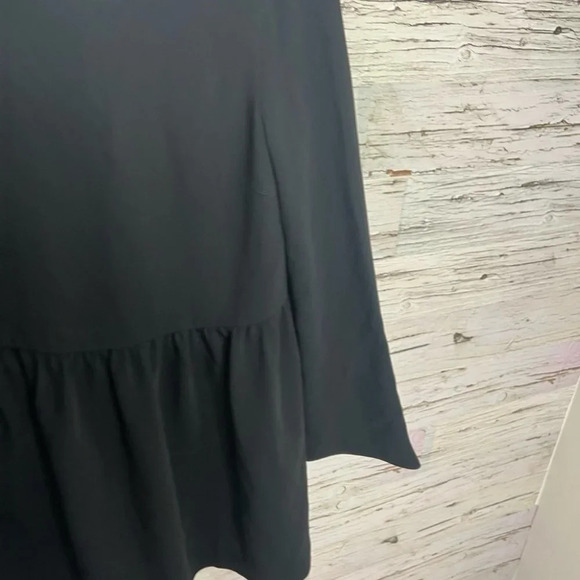 Elizabeth and James black dress size xs long sleeve - Picture 3 of 8